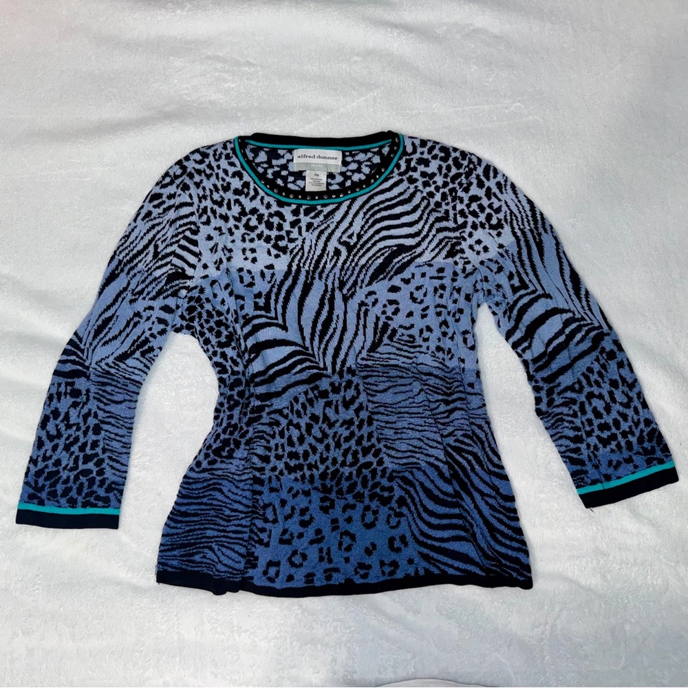Alfred Dunner blue/black safari print 3/4-sleeve sweater w/ beaded neck Size PM